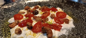 Burrata con tomate cherry - Imagen 1